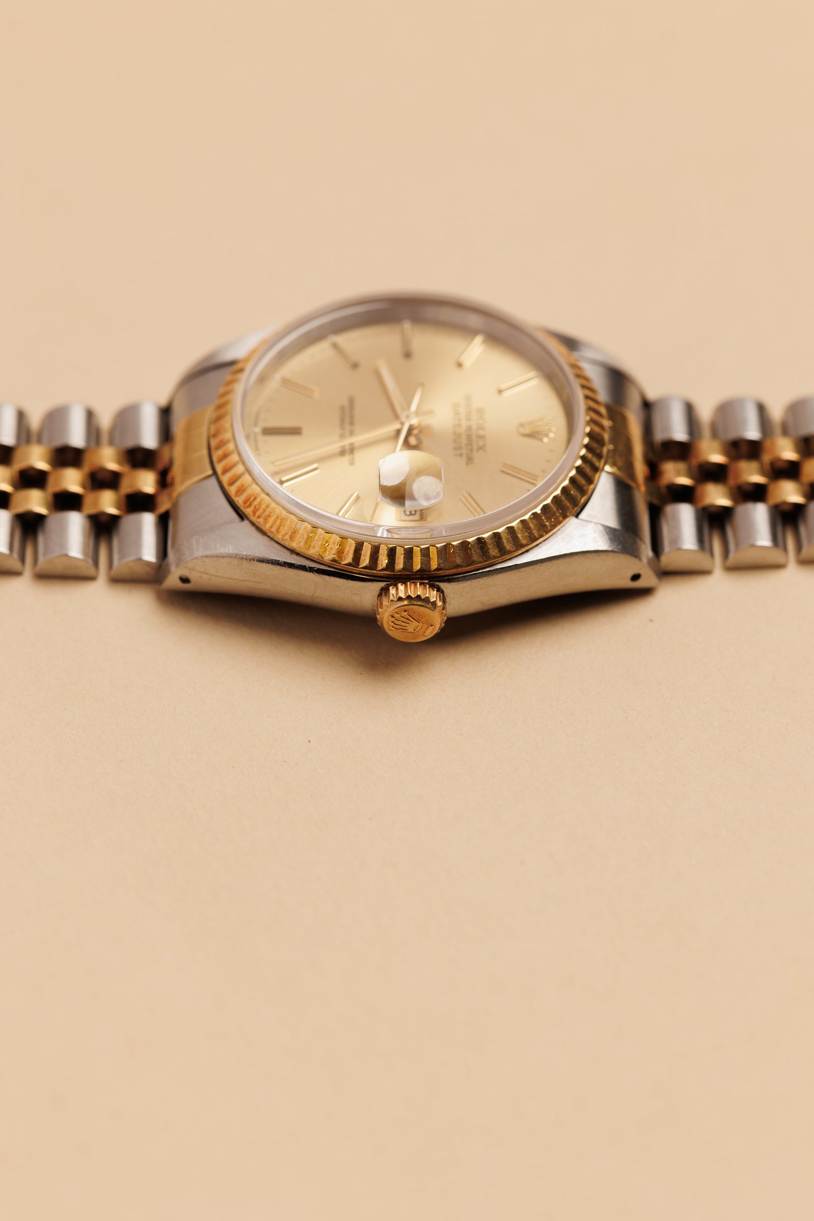 Rolex Datejust 16233 Champagne Dial - 1991 – 25 Dials