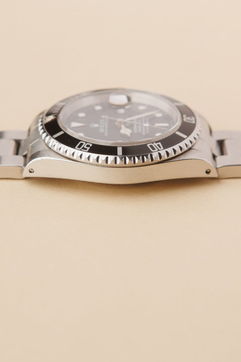 Rolex Submariner 16610 Tritium Dial - 1997