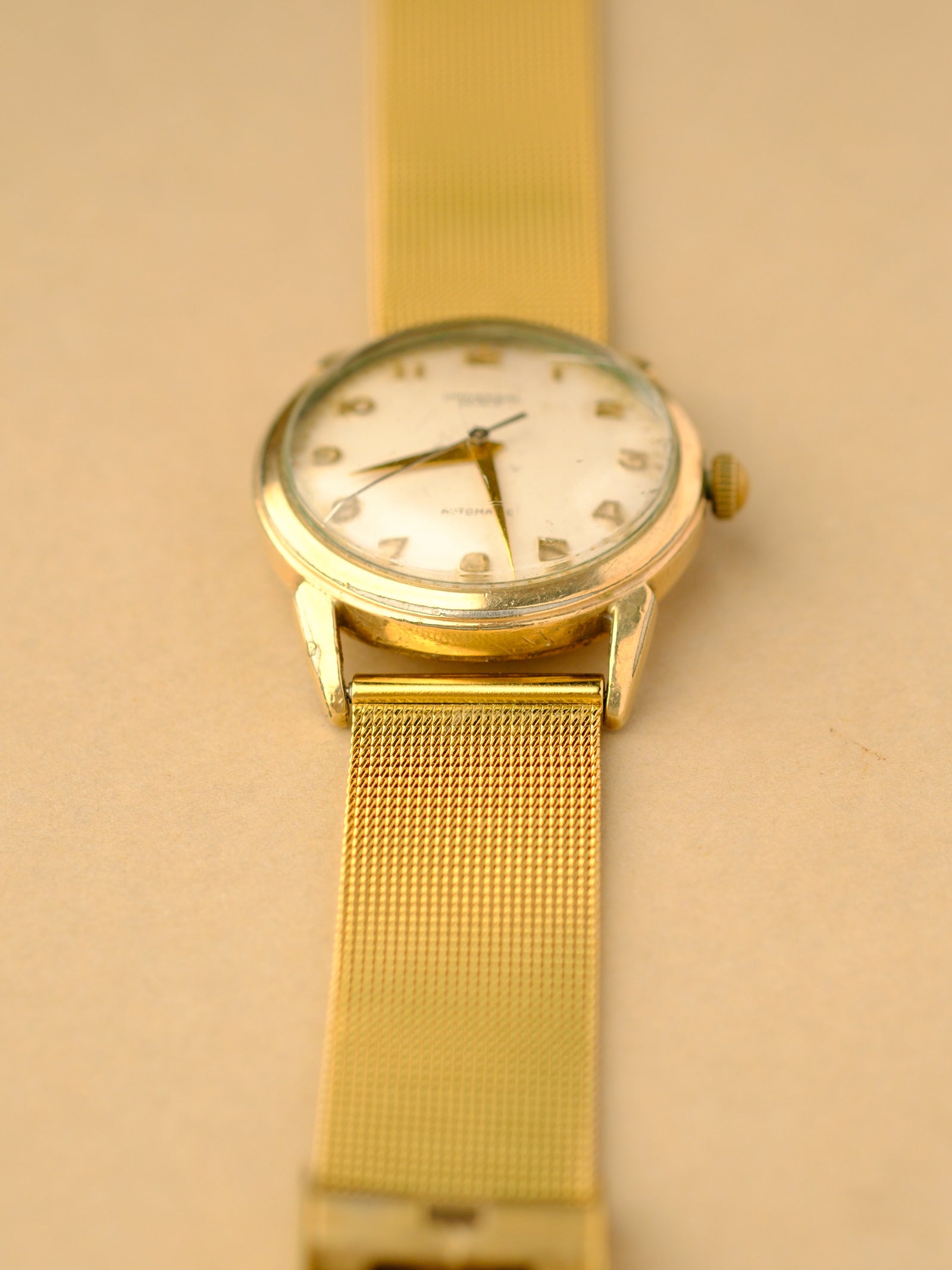 Universal Geneve 10K Numeral Dial - 1950's – 25 Dials