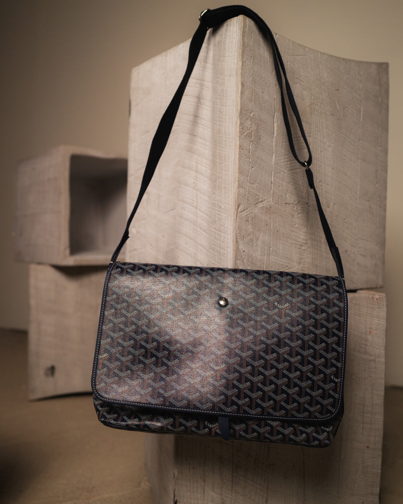 Goyard capetien MM crossbody bag navy