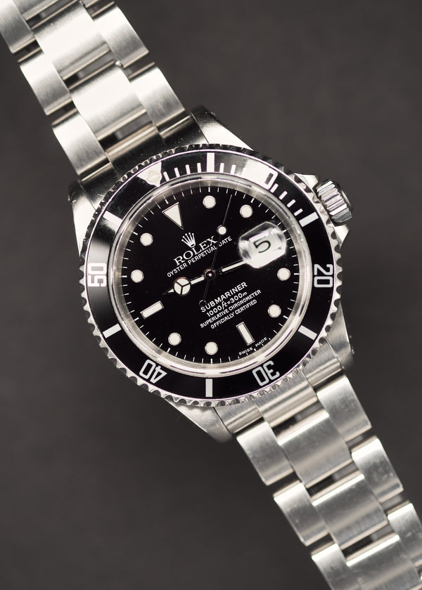 Rolex Submariner 16610 w/Papers - 1999