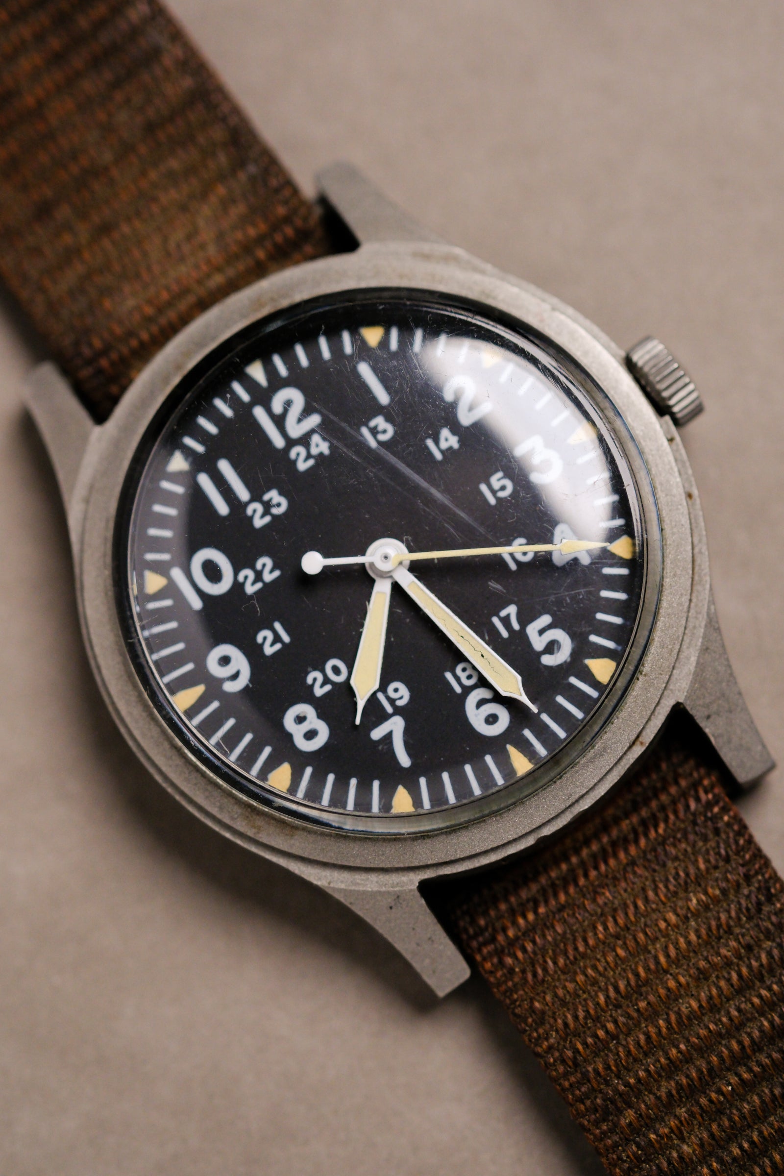 Hamilton GG-W-113 Vietnam War Issued w/Original Band- 1969 – 25 Dials