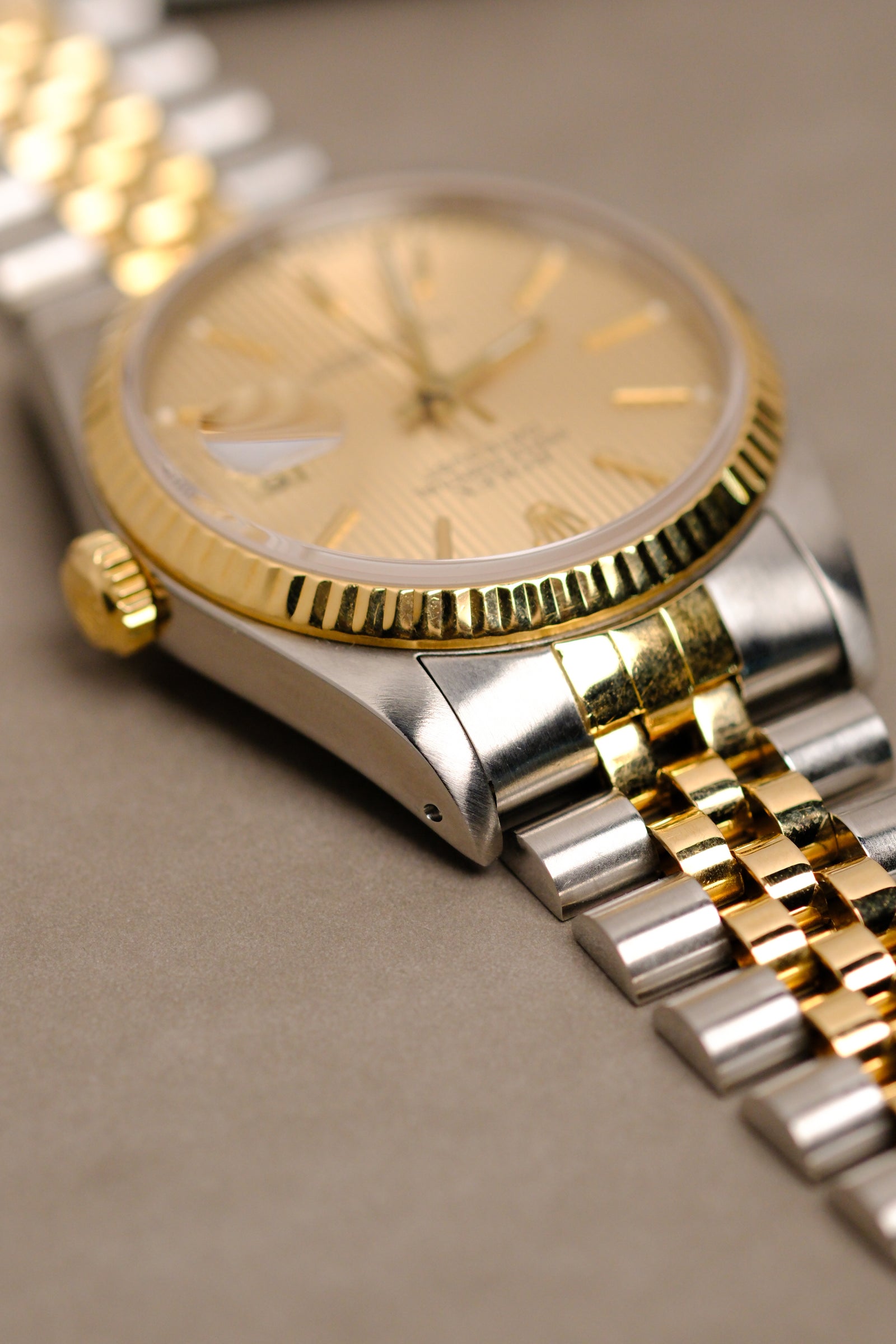 Rolex Datejust 16233 Tapestry Dial w/Rolex Pouch - 1988 – 25 Dials