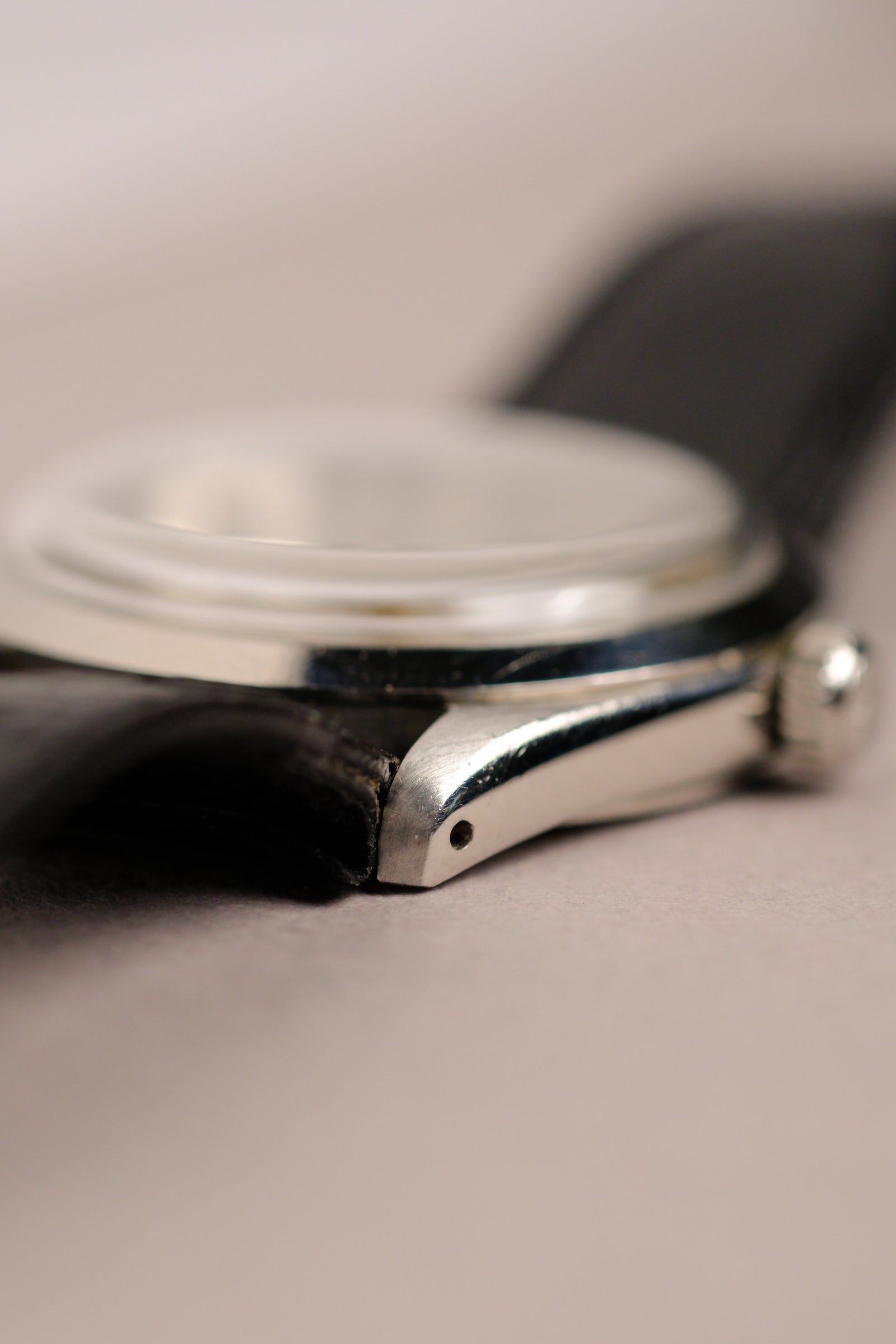 Tudor Oyster Small Rose 7984 Cream Patina - 1966 – 25 Dials Tudor Oyster Small Rose 7984 Cream Patina - 1966 – 25 Dials