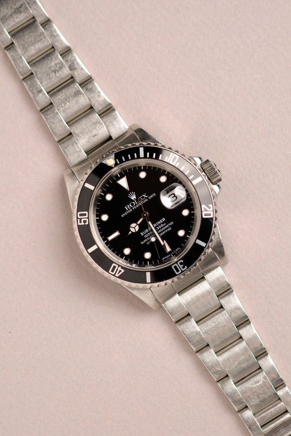 Rolex Submariner 16610 Light Cream Patina - 1990