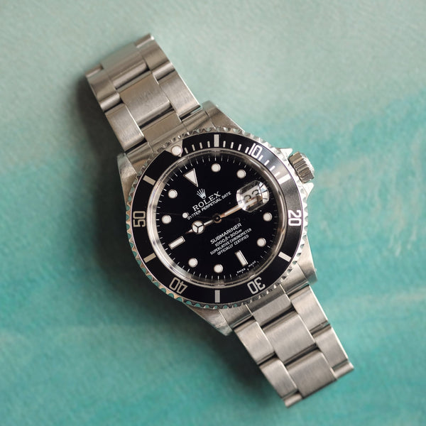 Rolex Submariner 16610 w/Papers - 1999