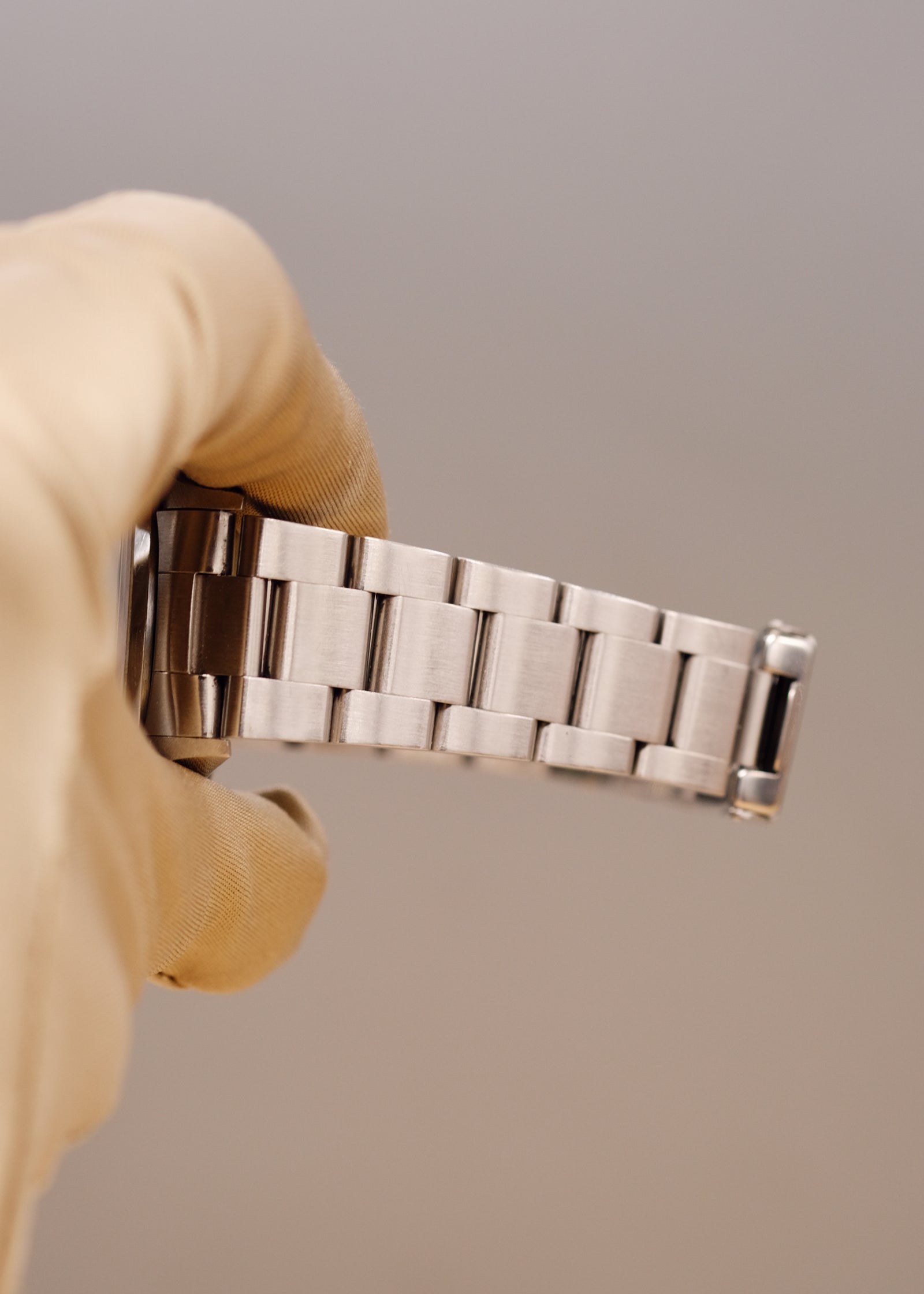 Rolex Explorer i 14270 'Swiss Only' Dial Box & Papers - 1999 – 25